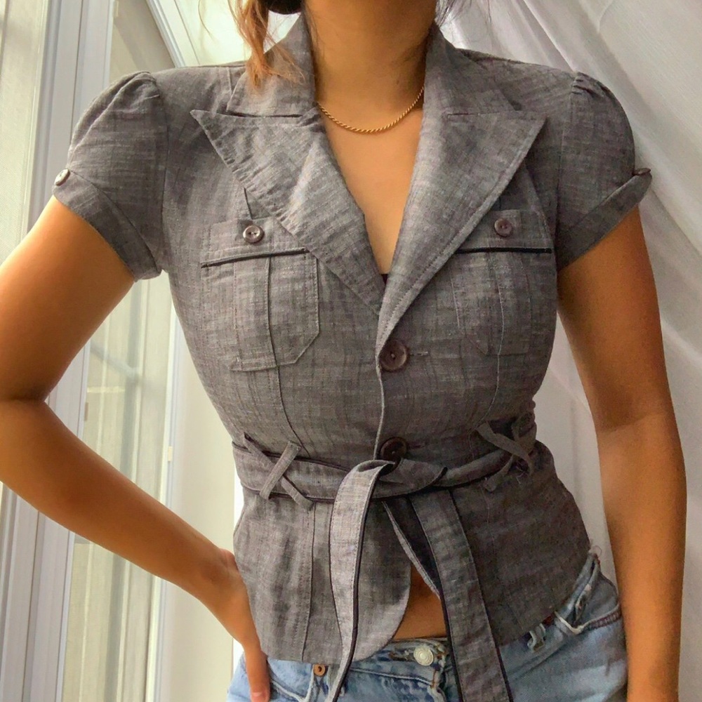 Tie front puff sleeve top